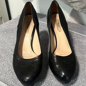 PRADA Black Leather Oxford Style Pumps - 38 1/2
